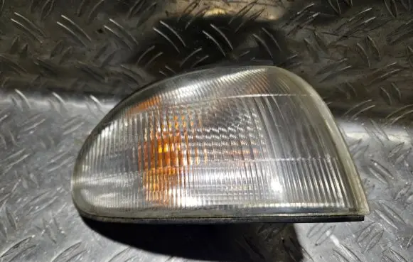 Hyundai Accent Front indicator light 92302222