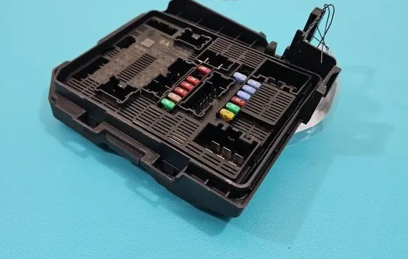 Dacia Sandero III Central body control module 284B64435R IMPRK1509763