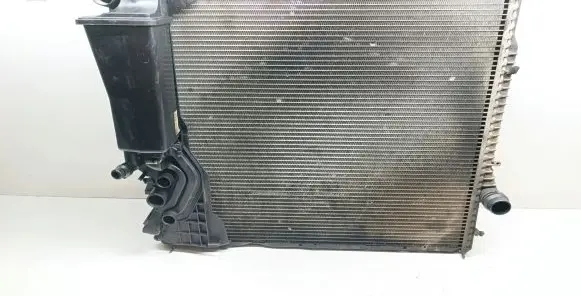 BMW X5 E53 Coolant radiator 7787040