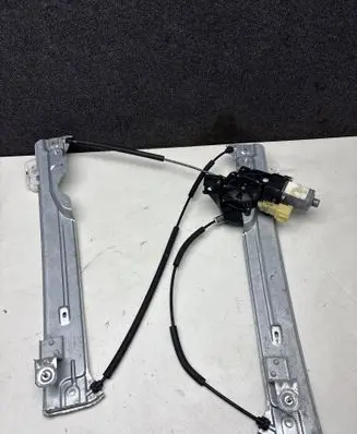 Ford Kuga II Front door window regulator with motor CM093110A