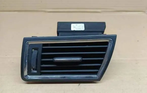 Seat Toledo IV (NH) Dashboard side air vent grill/cover trim 5JA819701B 0857900001