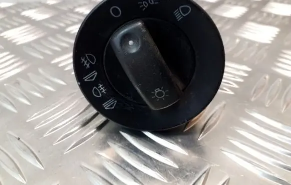 Audi A4 S4 B7 8E 8H Light switch 8E0941531