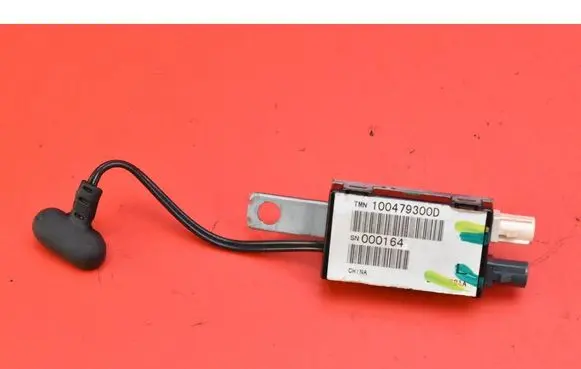 Tesla Model S Sound amplifier 100479300D