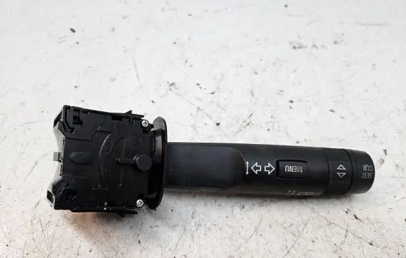 Chevrolet Trax Indicator stalk 94745683