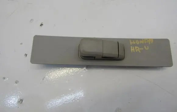 Honda HR-V Seat belt adjustment rail 