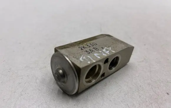 Air conditioning (A/C) expansion valve