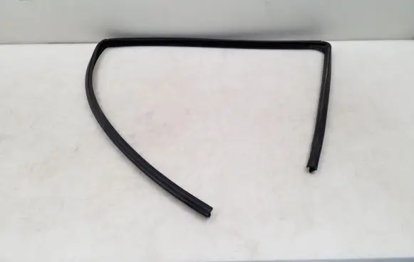 Opel Zafira B Other front door trim element