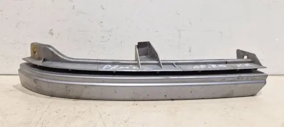Opel Zafira B Under headlight/headlamp trim 90580651