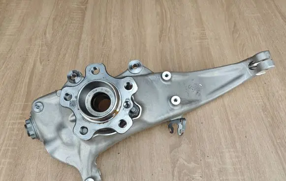 BMW 8 G16 Front wheel hub 6884386 6899175