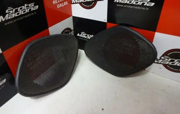 Opel Agila A Front door speaker cover trim 09203896