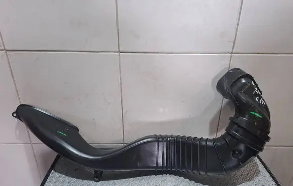 Opel Insignia A Air intake duct part 23445320 95068PS