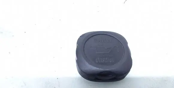 BMW 3 E90 E91 Oil filler cap 7560482