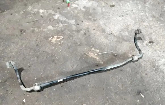 Volkswagen Polo V 6R Front anti-roll bar/sway bar 6Q0411303AN