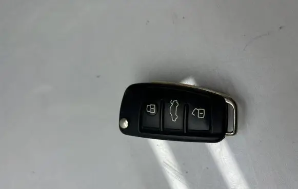 Audi A3 S3 8V Ignition key/card 8V0837220D