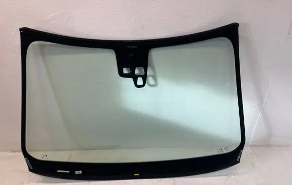 Volvo XC60 Front windscreen/windshield window 31297964