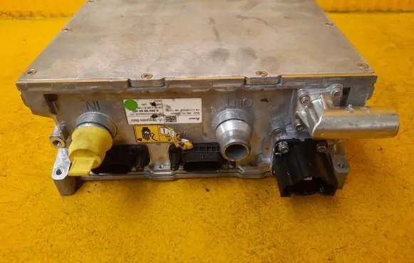 Mercedes-Benz A W177 Hybrid / electric car battery A0009004307