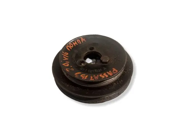 Volkswagen PASSAT B3 Water pump pulley 027121031A