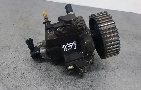 Fiat Grande Punto Fuel injection high pressure pump 
