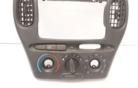 Toyota Yaris Verso Climate control/heater control trim 7591387014 7591327014