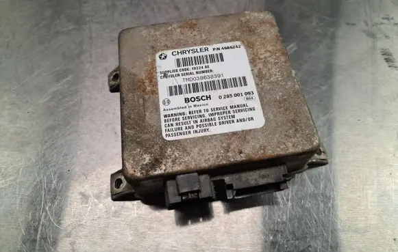 Chrysler 300M Airbag control unit/module 4686242 0285001093