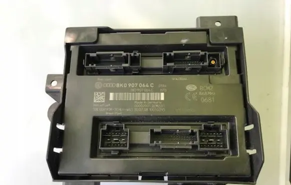 Audi A4 S4 B8 8K Comfort/convenience module 8K0907064C