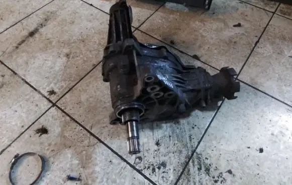 Chevrolet Captiva Gearbox transfer box case 96817139