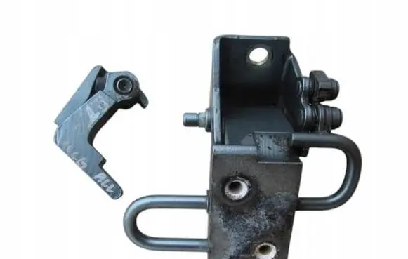 Audi A6 S6 C6 4F Rear door upper hinge 