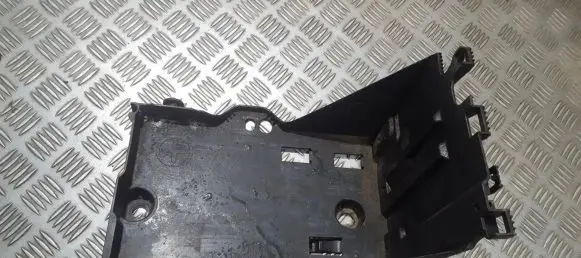 Battery box tray