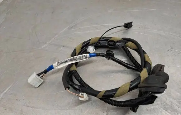 Toyota Yaris Tailgate/trunk wiring harness 821840D040