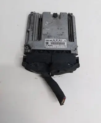Volkswagen PASSAT B8 Engine control unit/module 04L907309R 0281031066