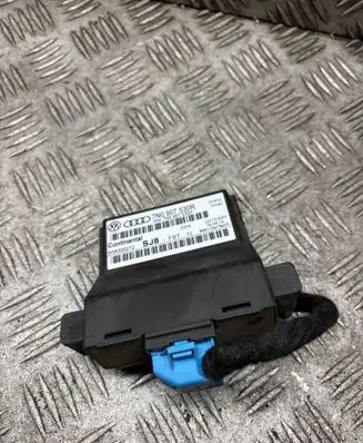 Skoda Octavia Mk2 (1Z) Gateway control module 7N0907530R 7N0907530H