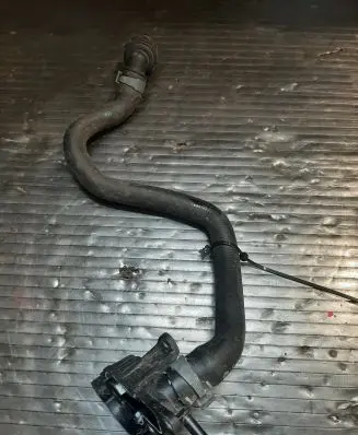 Volkswagen Golf VII Engine coolant pipe/hose 5Q0122157BP