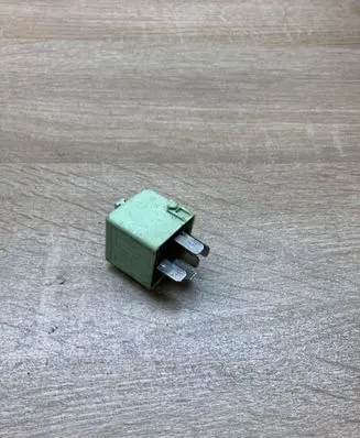 BMW 3 E46 Other relay 8373700