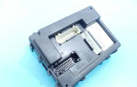Nissan Altima Central body control module 284B0-ZB700 IMPRK1098362