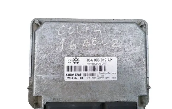 Volkswagen Golf IV Engine control unit/module 06A906019AP 5WP438204