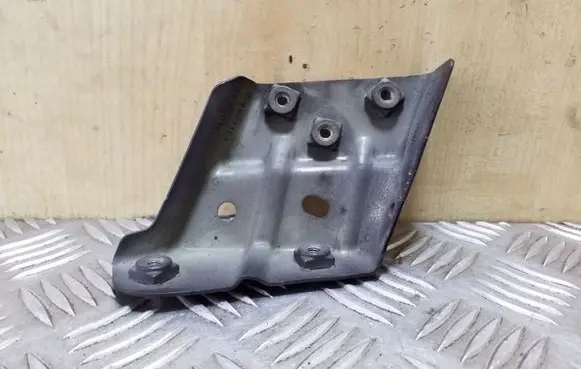 Volkswagen Touareg II Fender mounting bracket 7P6821151