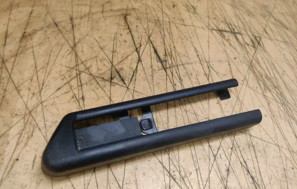BMW 5 GT F07 Front door seat control surround trim 52106981782 6981782