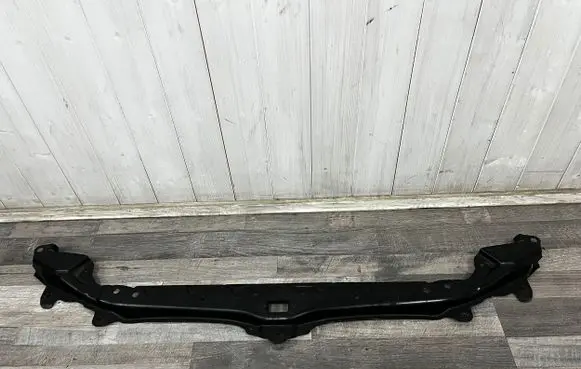BMW 5 E60 E61 Top upper radiator support slam panel 7054360 150304 11267310