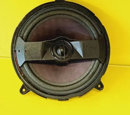 Audi A3 S3 8L Front door speaker 8D9035412B