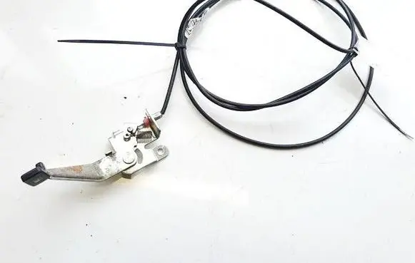 Suzuki Swift I Fuel tank opening switch 