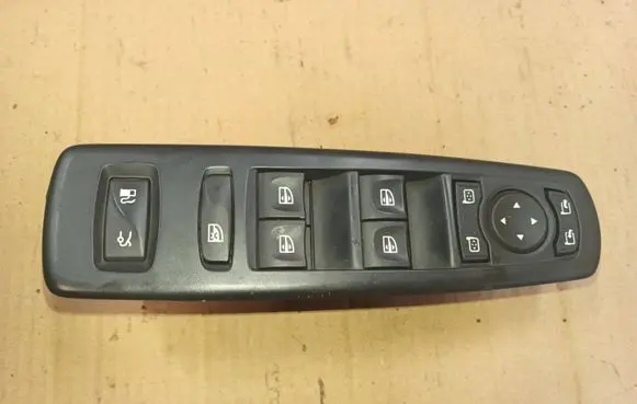 Renault Latitude (L70) Electric window control switch 809617391R