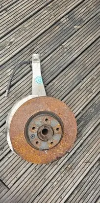 Porsche Cayenne (92A) Front wheel hub spindle knuckle
