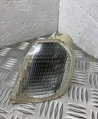 Alfa Romeo 145 - 146 Front indicator light 143241