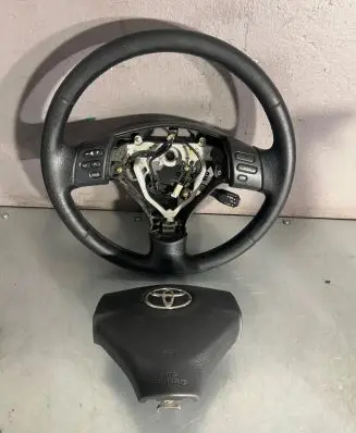 Toyota Corolla Verso AR10 Steering wheel GS12001450