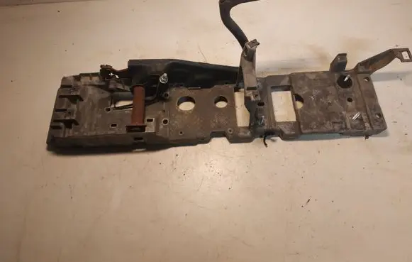 Volvo V50 Handbrake interior bracket 8648399