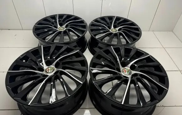 Alfa Romeo Giulia R18 alloy rim 