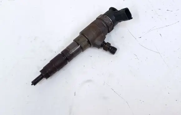 Ford Mondeo MK V Fuel injector CV6Q9F593AA 0445110489