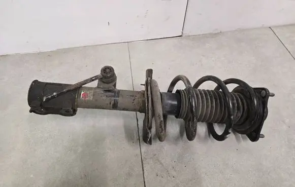 Hyundai i40 Front shock absorber/damper 546613ZAB0 3ZAB0R6Z16