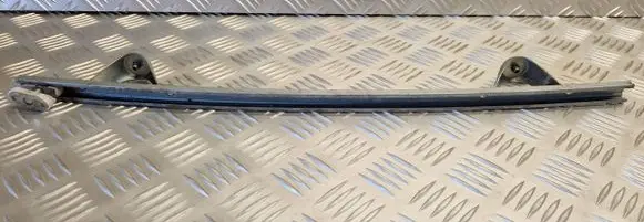 Opel Zafira B Front door windshield rail 13132428