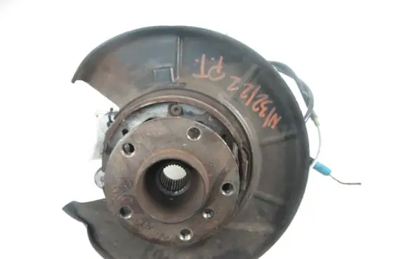 BMW X5 E53 Stub axle 